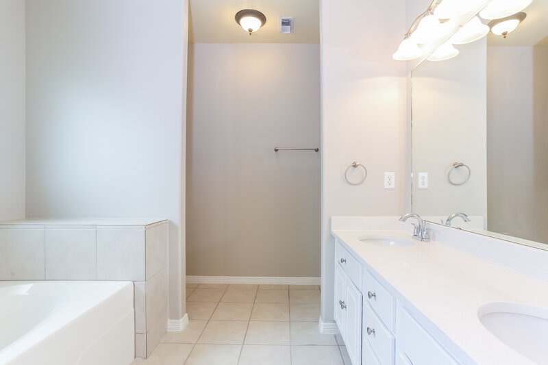 1,740/Mo, 21327 Sweet Grass Ln Tomball, TX 77375 Main Bedroom View