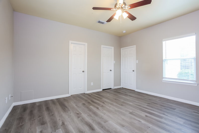 1,740/Mo, 21327 Sweet Grass Ln Tomball, TX 77375 Main Bedroom View 2