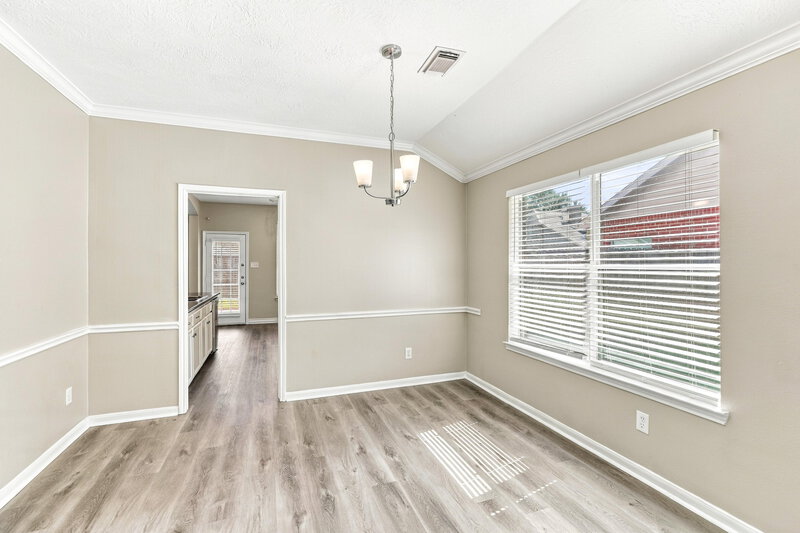 2,305/Mo, 410 Cedar Lake Dr League City, TX 77573 Dining Room View