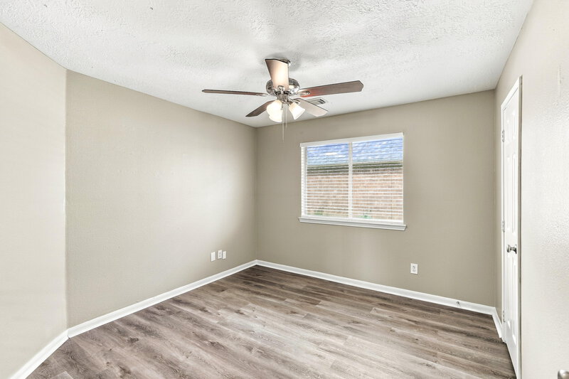 2,305/Mo, 410 Cedar Lake Dr League City, TX 77573 Bedroom View 2
