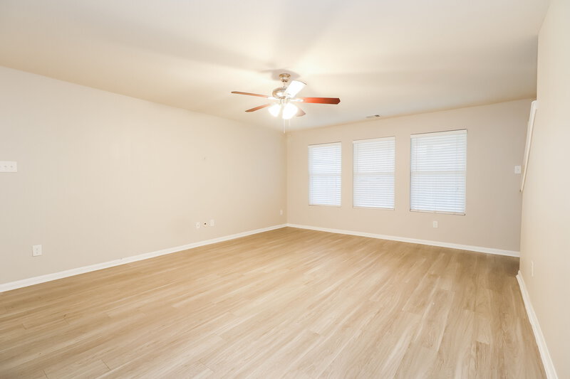 2,190/Mo, 16770 N Gull Dr Conroe, TX 77385 Living Room View
