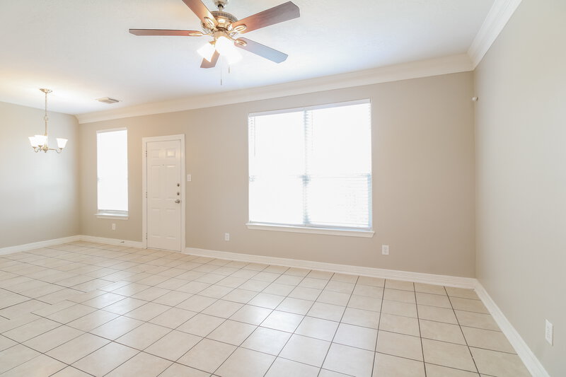 1,835/Mo, 12626 Panther Villa Ct Houston, TX 77099 Living Room View
