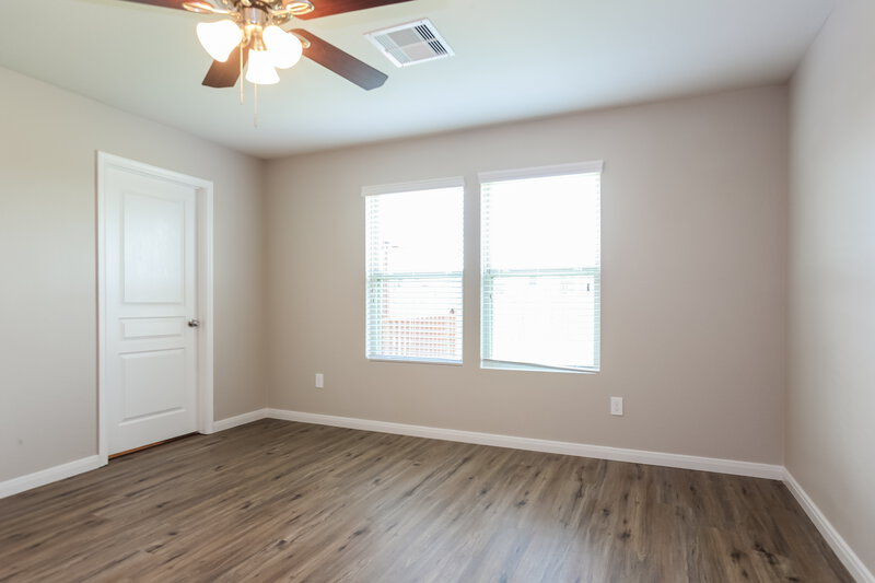 1,835/Mo, 6450 Dayridge Ln Houston, TX 77048 Bedroom View 5