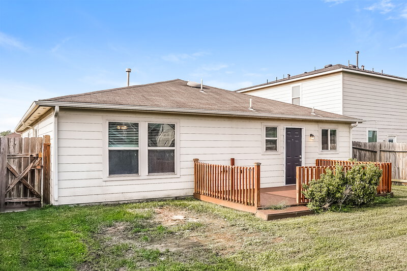 1,910/Mo, 6450 Dayridge Ln Houston, TX 77048 Rear View