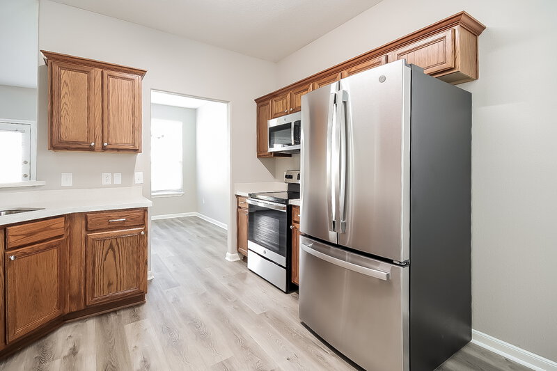 2,020/Mo, 982 Oak Falls Dr Willis, TX 77378 Kitchen View 2