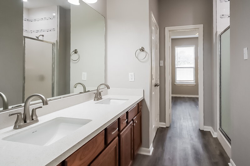 2,020/Mo, 982 Oak Falls Dr Willis, TX 77378 Bathroom View