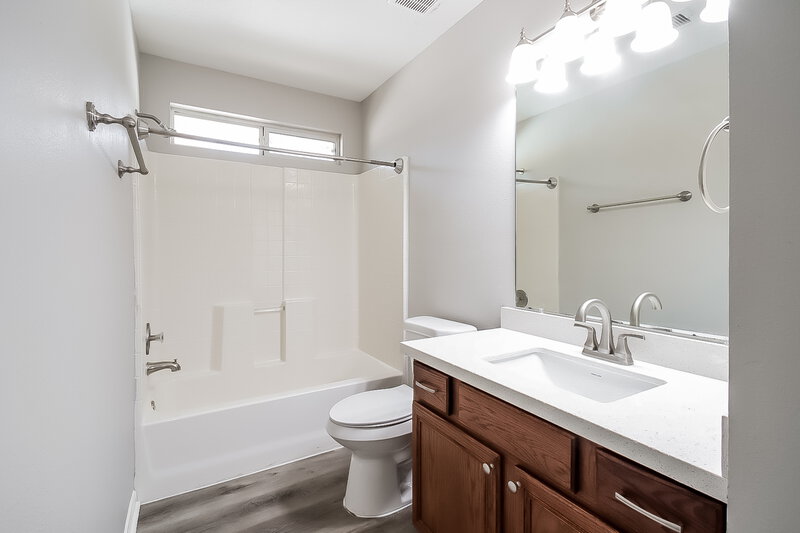 2,020/Mo, 982 Oak Falls Dr Willis, TX 77378 Bathroom View 2