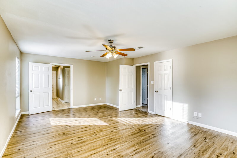 1,860/Mo, 20003 Atasca Villas Dr Humble, TX 77346 Main Bedroom View 2