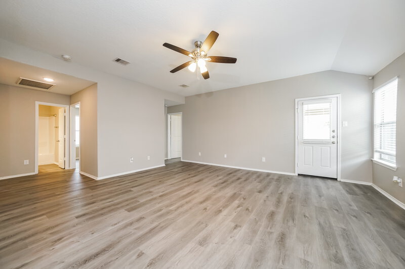 2,130/Mo, 20247 Louetta Reach Dr Spring, TX 77388 Living Room View