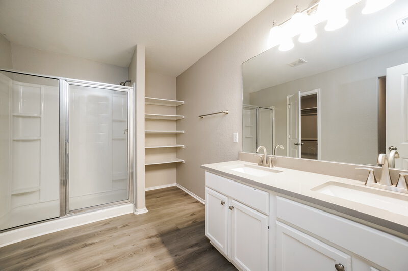 2,130/Mo, 20247 Louetta Reach Dr Spring, TX 77388 Main Bathroom View