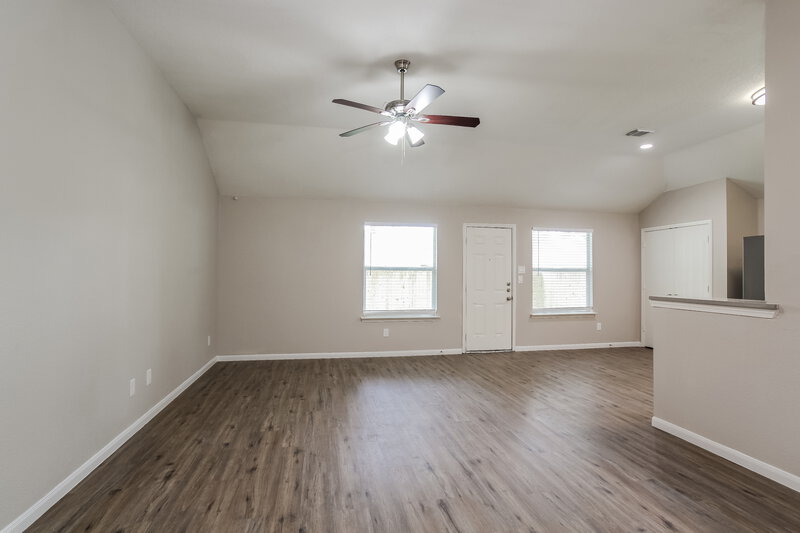 1,930/Mo, 17034 Port O Call St Crosby, TX 77532 Living Room View