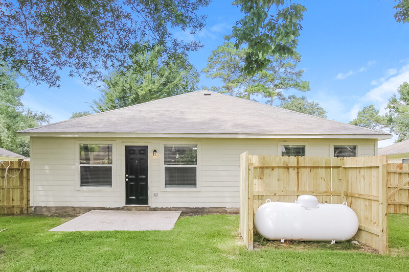 1,930/Mo, 17034 Port O Call St Crosby, TX 77532 Rear View