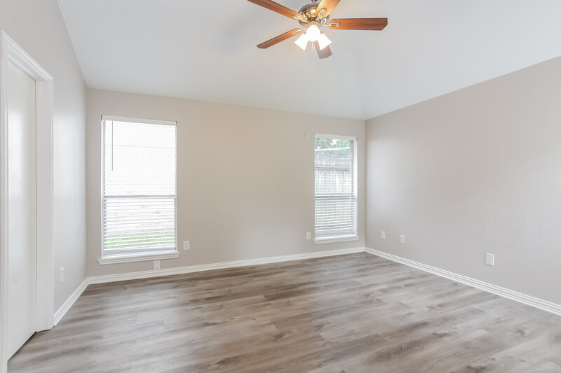 1,985/Mo, 20318 Pinefield Ln Humble, TX 77338 Main Bedroom View 2