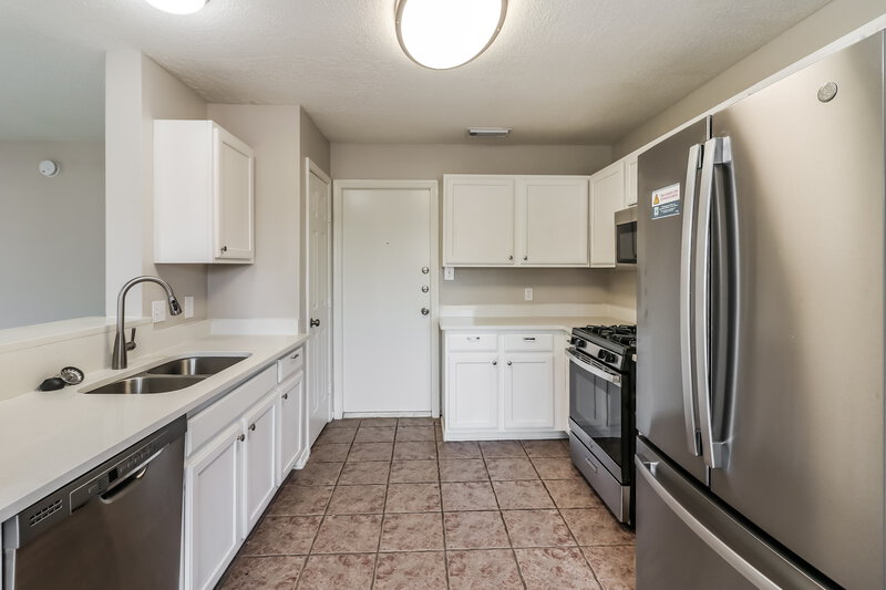 1,880/Mo, 1847 Green Gate Dr Rosenberg, TX 77471 Kitchen View