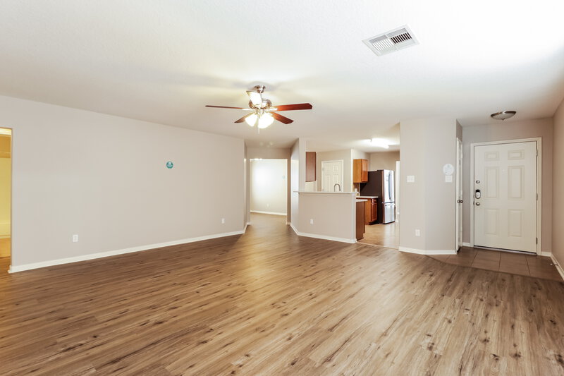 1,775/Mo, 9801 Hyacinth Way Conroe, TX 77385 Living Room View 2