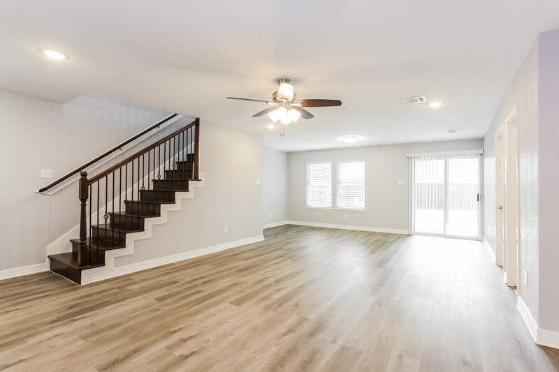 2,340/Mo, 12430 Aarons Way Dr Houston, TX 77066 Living Room View