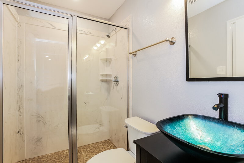 2,340/Mo, 12430 Aarons Way Dr Houston, TX 77066 Bathroom View