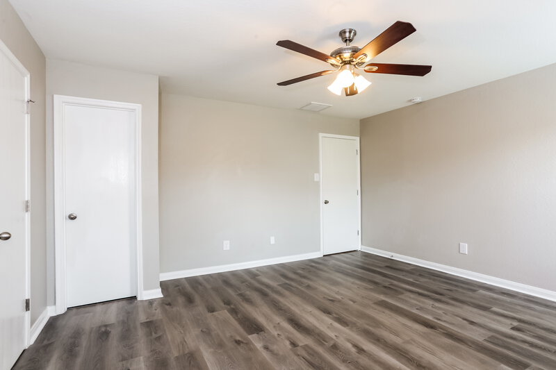 1,850/Mo, 15510 Miller House Ln Houston, TX 77086 Main Bedroom View 2