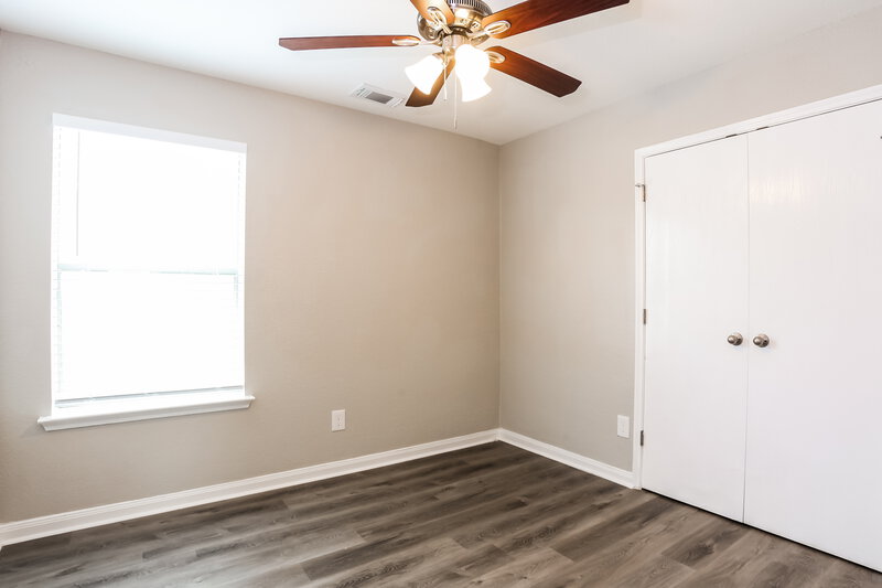 1,850/Mo, 15510 Miller House Ln Houston, TX 77086 Bedroom View