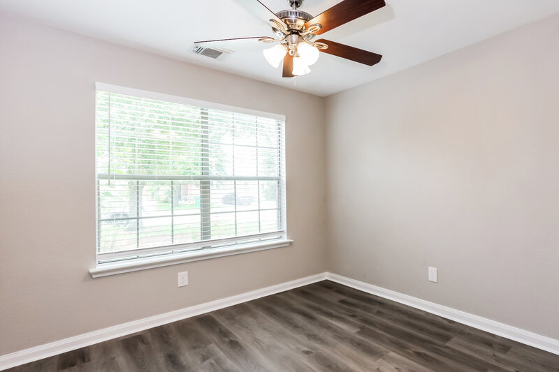 1,850/Mo, 15510 Miller House Ln Houston, TX 77086 Bedroom View 2