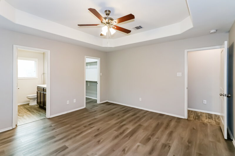2,110/Mo, 19837 Mountain Dale Dr Cypress, TX 77433 Main Bedroom View