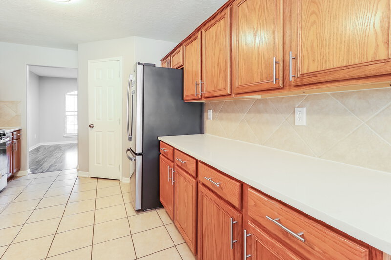 2,355/Mo, 405 Mystic Glen Loop Houston, TX 77339 Kitchen View 2