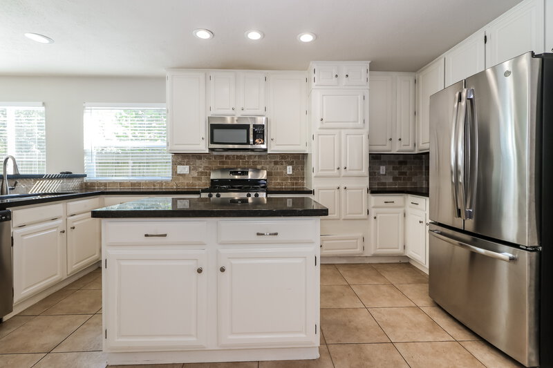 2,555/Mo, 11723 Snowberry Dr Cypress, TX 77429 Kitchen View