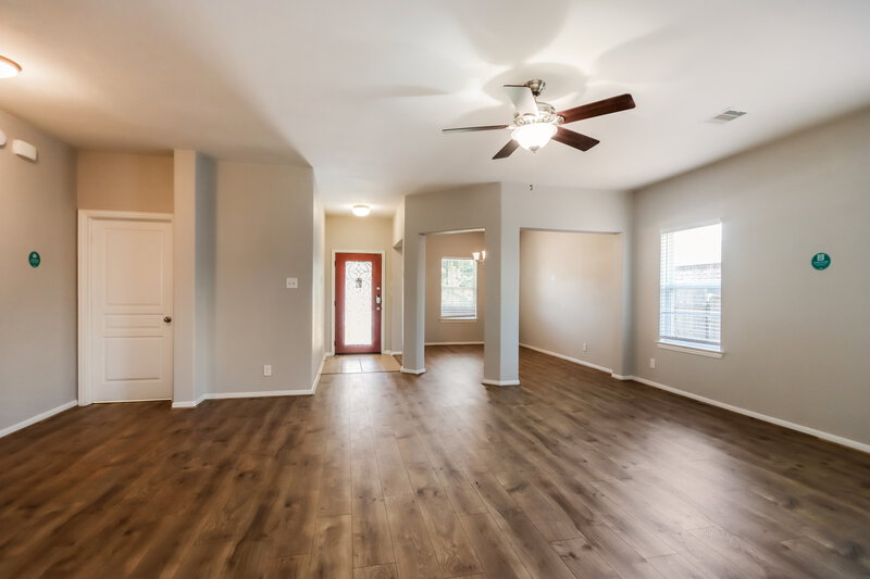 1,675/Mo, 20315 Shire Ridge Ln Humble, TX 77338 Living Room View 2
