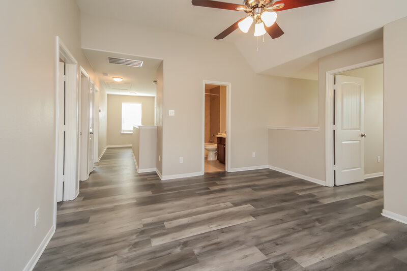 2,130/Mo, 992 Brady Ln Alvin, TX 77511 Family Room View