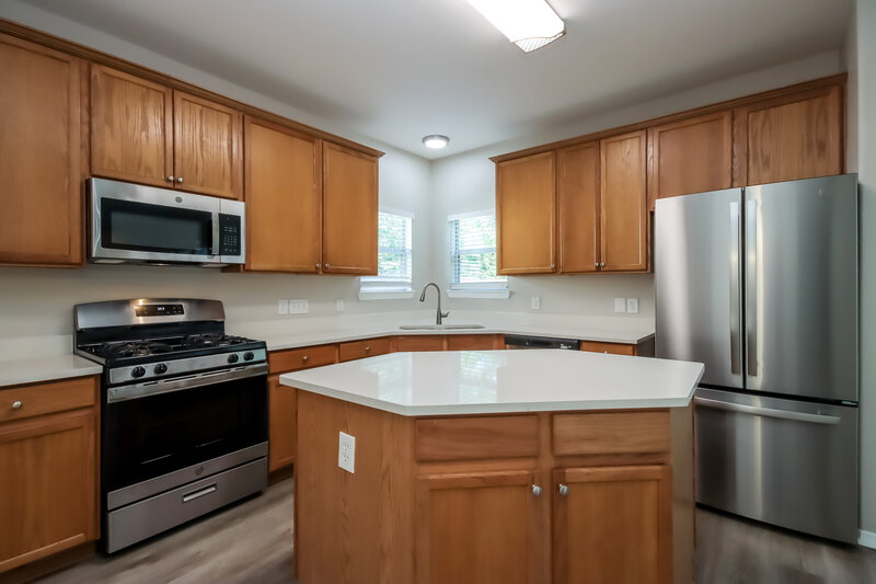2,560/Mo, 1089 Shadow Glenn Dr Conroe, TX 77301 Kitchen View 2