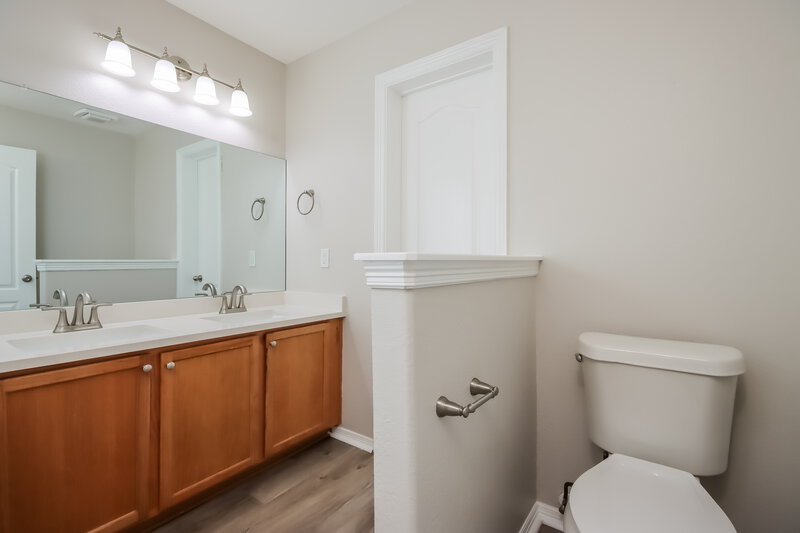 2,560/Mo, 1089 Shadow Glenn Dr Conroe, TX 77301 Bathroom View