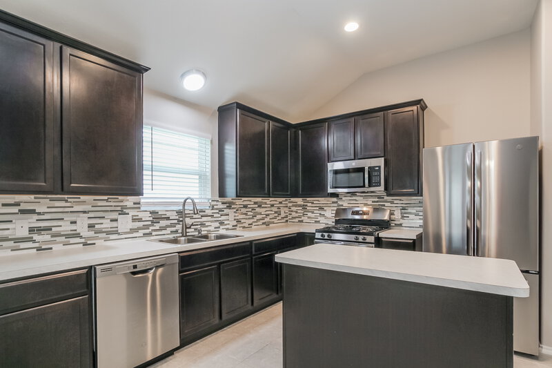 2,205/Mo, 2718 Cold River Dr Humble, TX 77396 Kitchen View 2