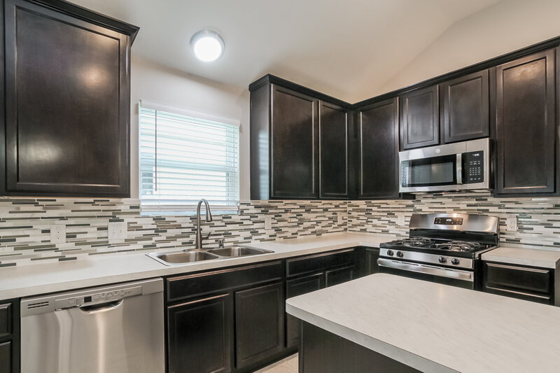 2,205/Mo, 2718 Cold River Dr Humble, TX 77396 Kitchen View 3