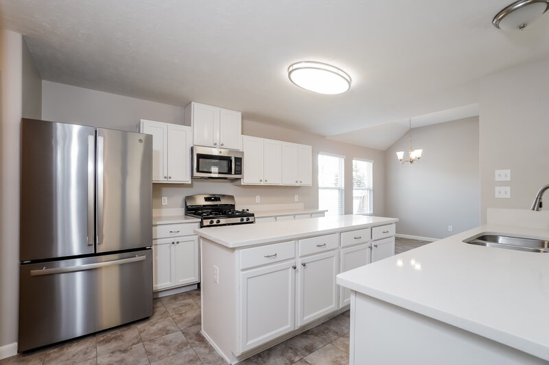 2,805/Mo, 2442 Chuckberry St Houston, TX 77080 Kitchen View