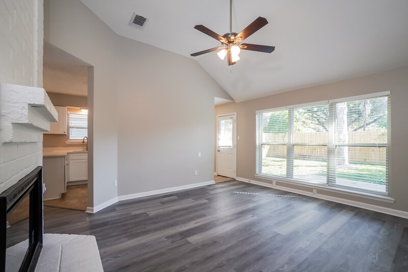 1,960/Mo, 2714 Village Ct Katy, TX 77493 Living Room View 2