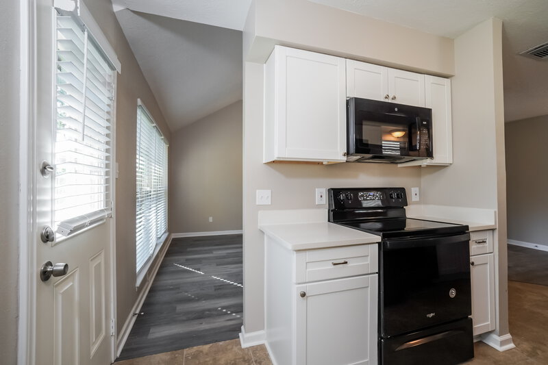 1,960/Mo, 2714 Village Ct Katy, TX 77493 Kitchen View 2