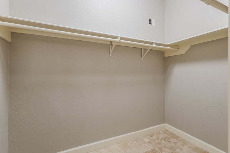 1,955/Mo, 29619 Spring Forest Dr Spring, TX 77386 Walk In Closet View