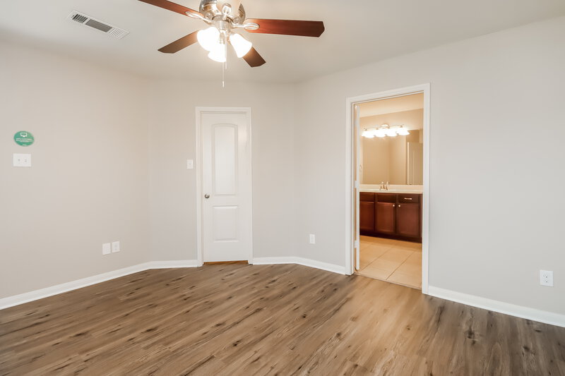 1,935/Mo, 9426 Gold Mountain Dr Rosharon, TX 77583 Main Bedroom View 2