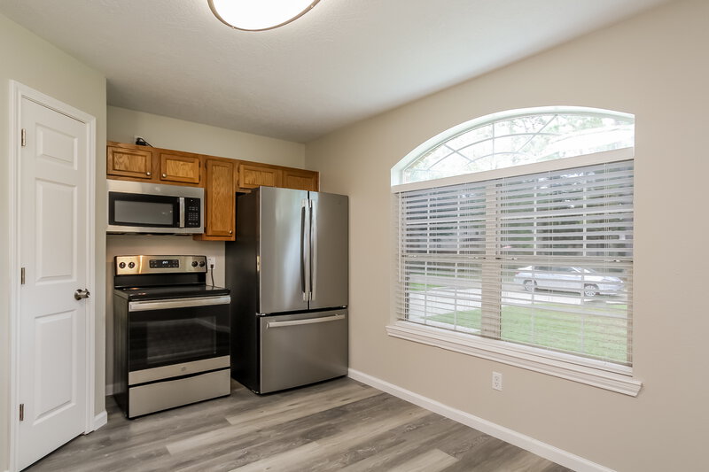 1,745/Mo, 1528 Glen Oaks Dr Conroe, TX 77385 Kitchen View