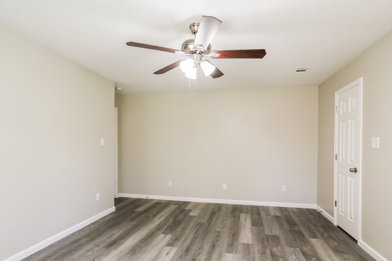 1,745/Mo, 1528 Glen Oaks Dr Conroe, TX 77385 Main Bedroom View 2