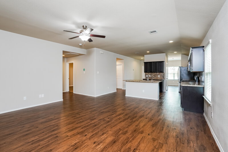 1,960/Mo, 15430 Pueblito Verde Way Channelview, TX 77530 Living Room View 3