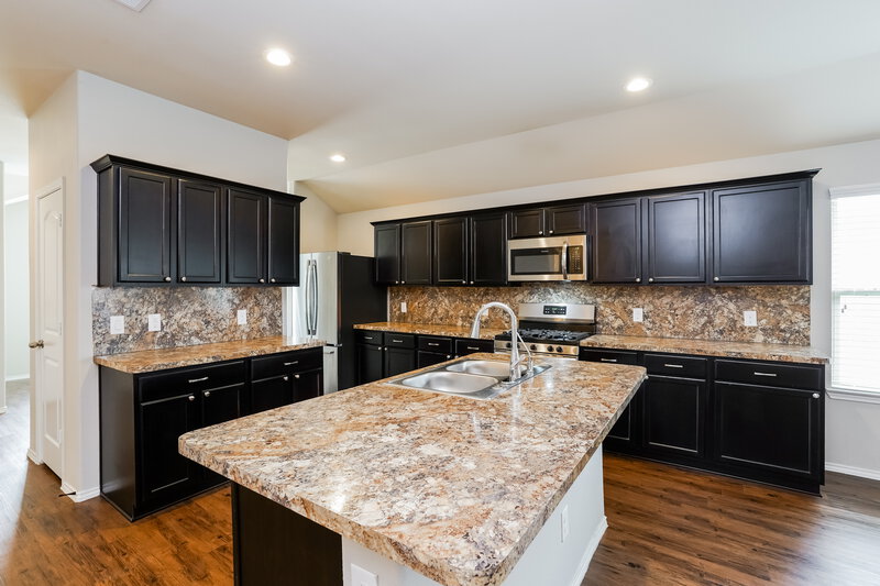 1,960/Mo, 15430 Pueblito Verde Way Channelview, TX 77530 Kitchen View 2