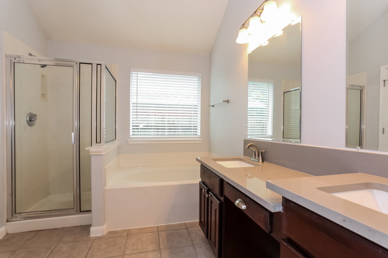 2,155/Mo, 8215 Point Pendleton Dr Tomball, TX 77375 Main Bathroom View