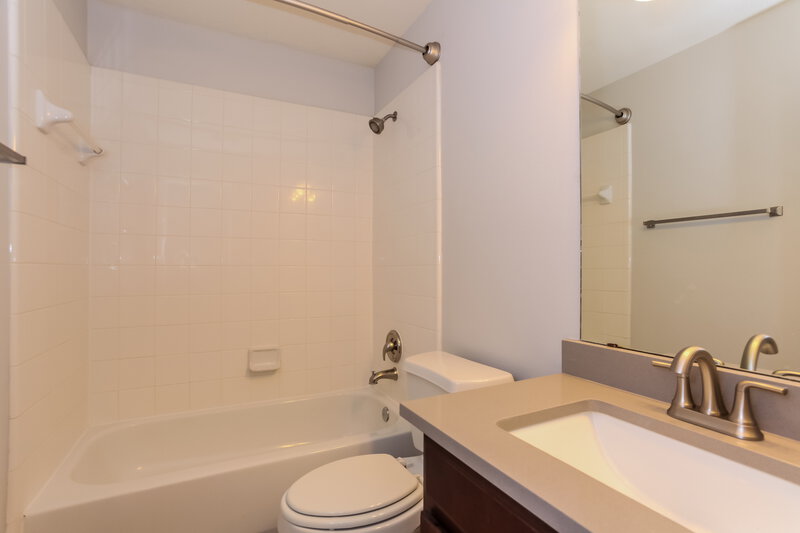 2,155/Mo, 8215 Point Pendleton Dr Tomball, TX 77375 Bathroom View