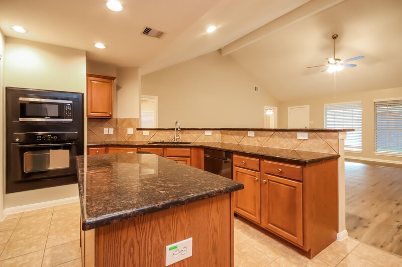 3,030/Mo, 413 Ceole Ln League City, TX 77573 Kitchen View 2