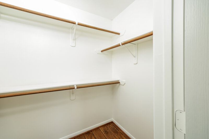 1,825/Mo, 11743 Elizabeth Ct Pinehurst, TX 77362 Walk In Closet View