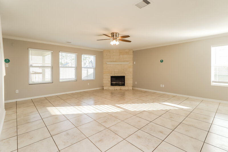 2,430/Mo, 9955 Chimney Swift Ln Conroe, TX 77385 Living Room View 3
