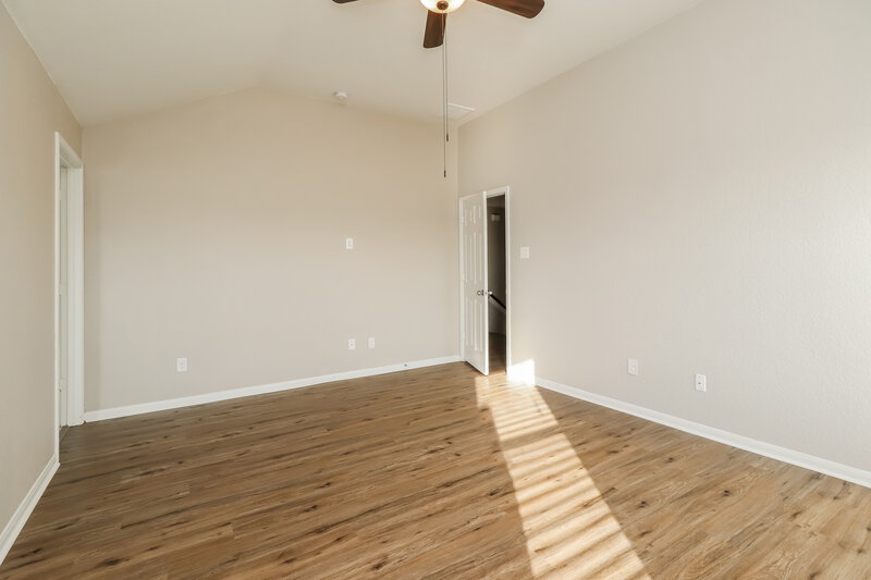 2,430/Mo, 9955 Chimney Swift Ln Conroe, TX 77385 Main Bedroom View