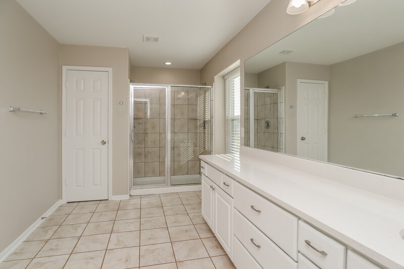 2,430/Mo, 9955 Chimney Swift Ln Conroe, TX 77385 Main Bedroom View 4