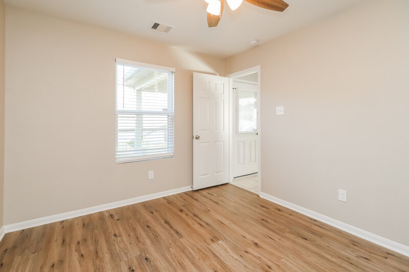 2,430/Mo, 9955 Chimney Swift Ln Conroe, TX 77385 Bedroom View